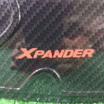 ครอบฝาถังน้ำมัน MITSUBISHI XPANDER สีคาร์บอน โลโก้แดง (F4) - Image 4